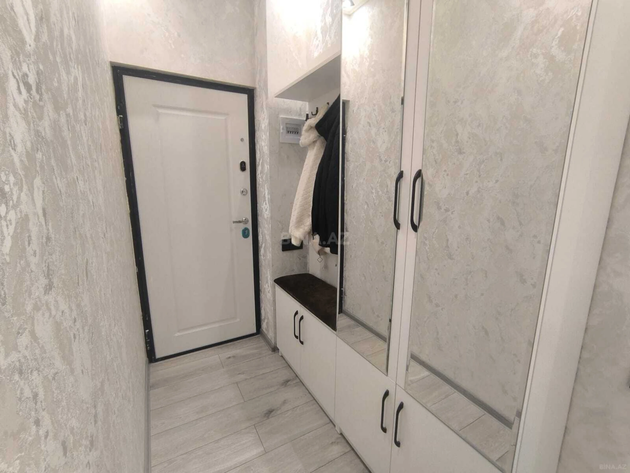 Satılır 2 otaqlı mənzil 47 m²