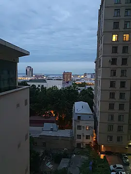 Satılır 5 otaqlı mənzil 330 m² — Bakı 5 otaq 330.00 m²