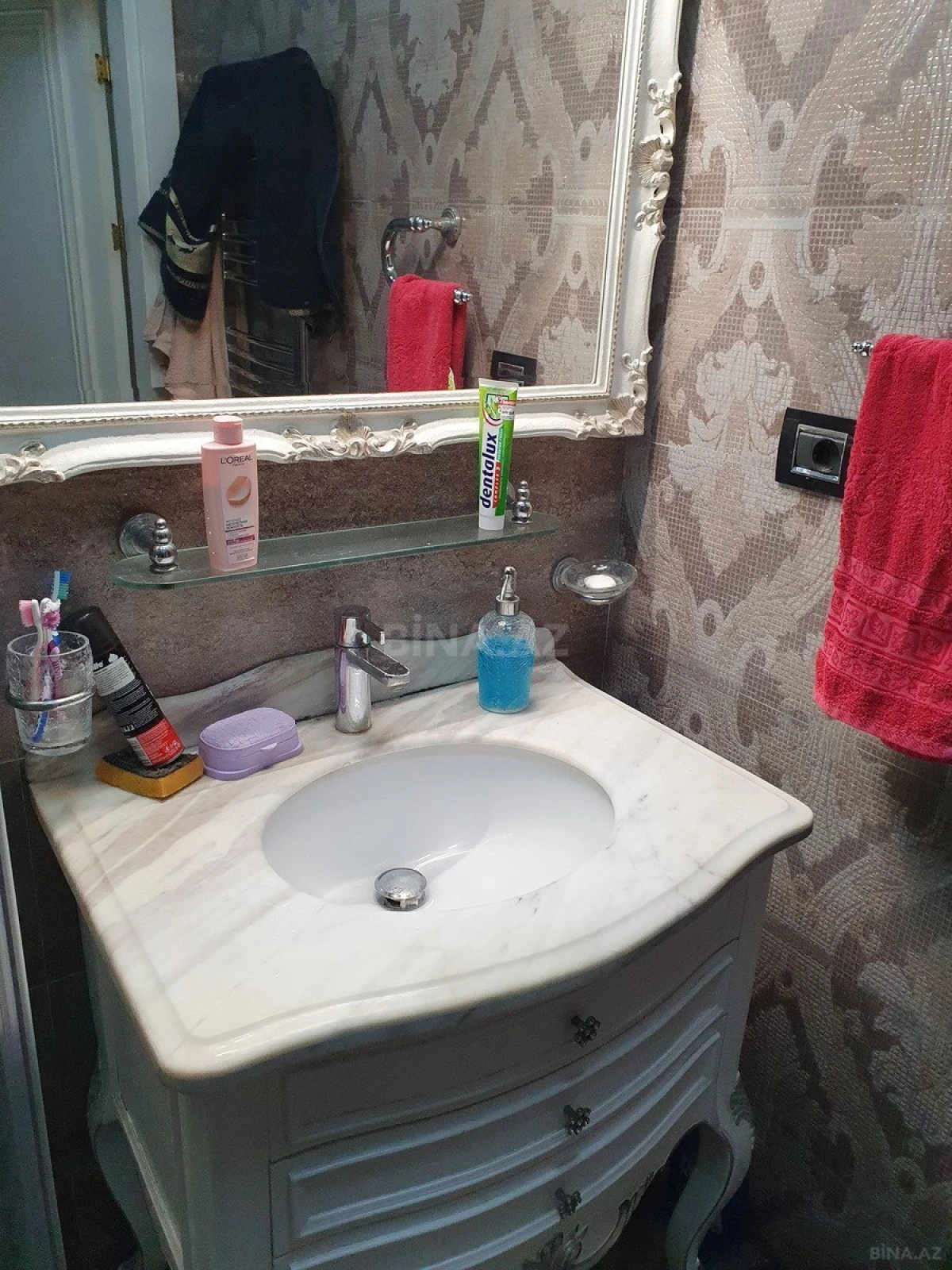 Satılır 5 otaqlı mənzil 330 m²