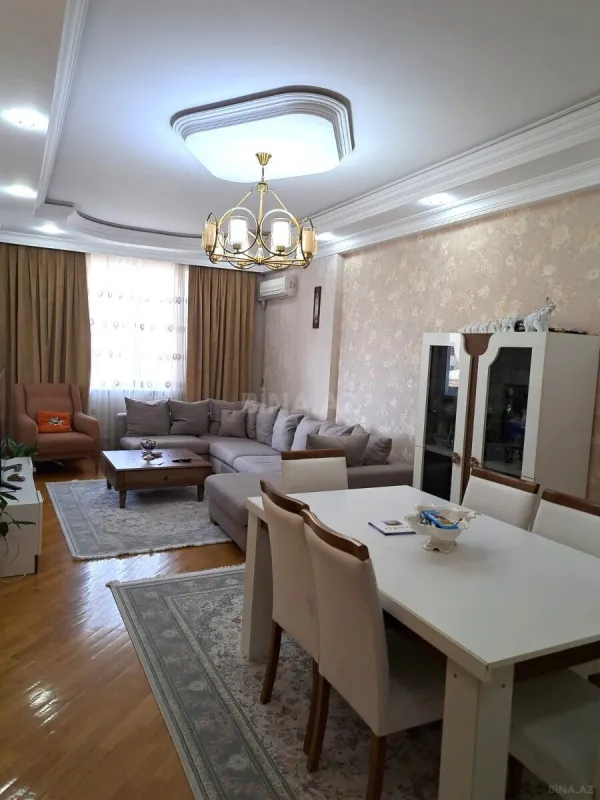 Satılır 4 otaqlı mənzil 161 m²