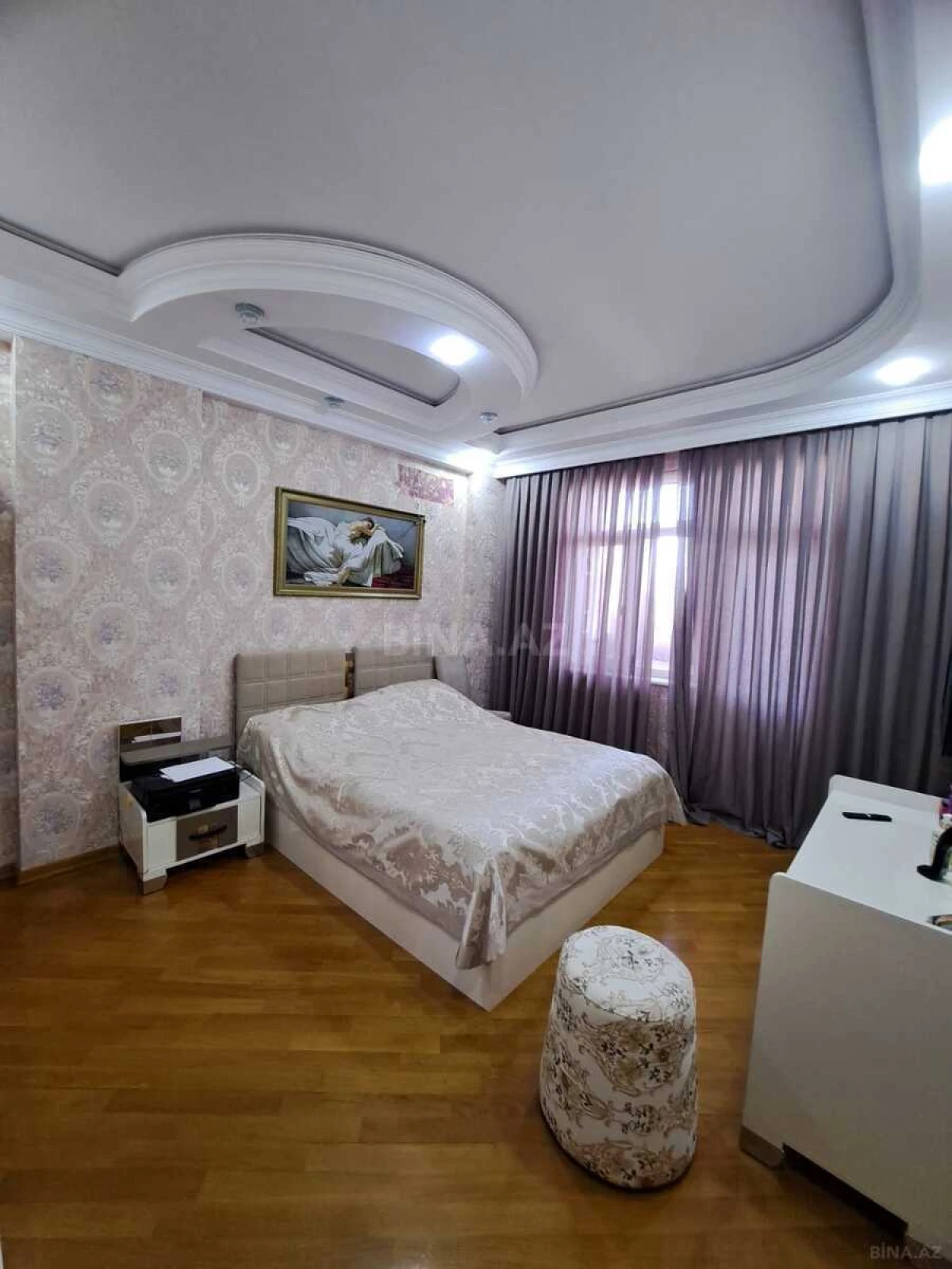 Satılır 4 otaqlı mənzil 161 m²
