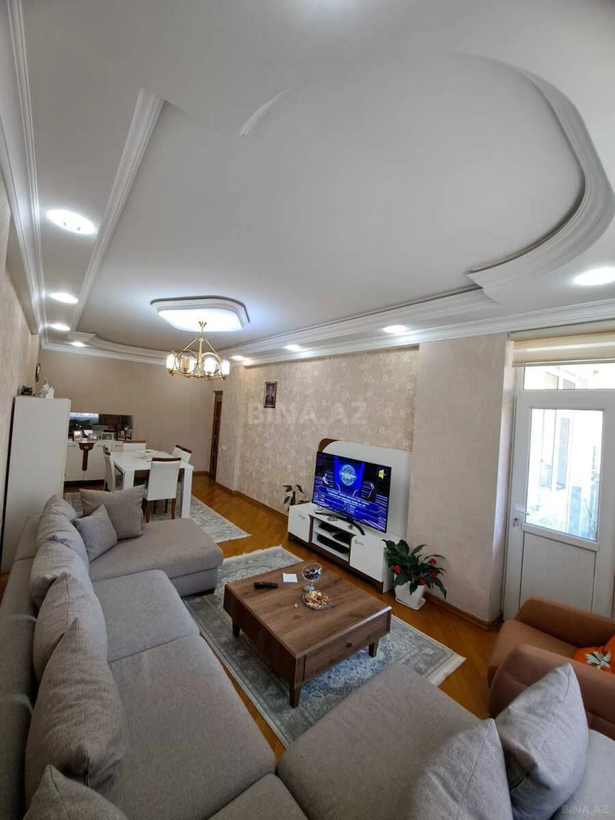 Satılır 4 otaqlı mənzil 161 m²