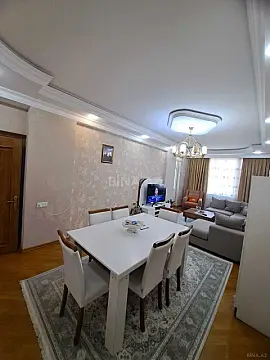 Satılır 4 otaqlı mənzil 161 m²