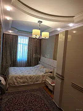 Satılır 4 otaqlı mənzil 161 m²