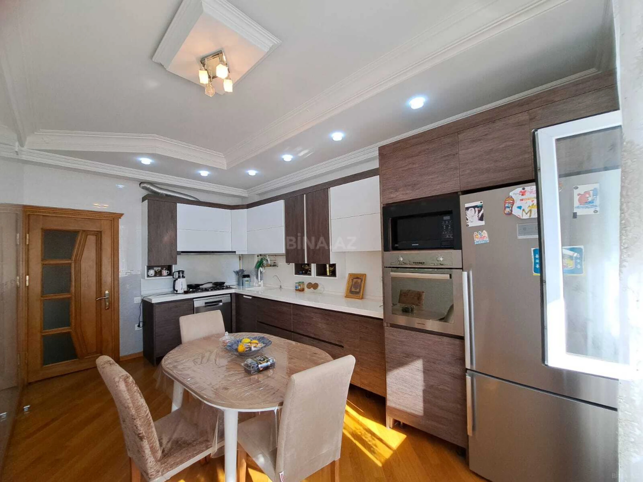 Satılır 4 otaqlı mənzil 161 m²