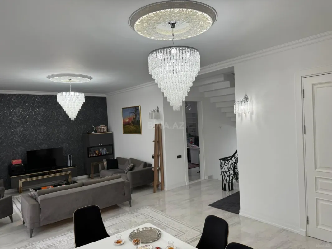 Satılır 7 otaqlı həyət evi 350 m²