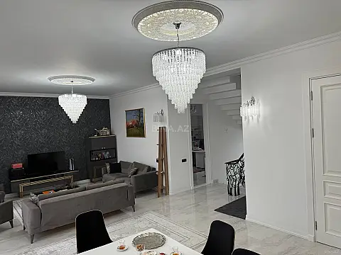 Satılır 7 otaqlı həyət evi 350 m²