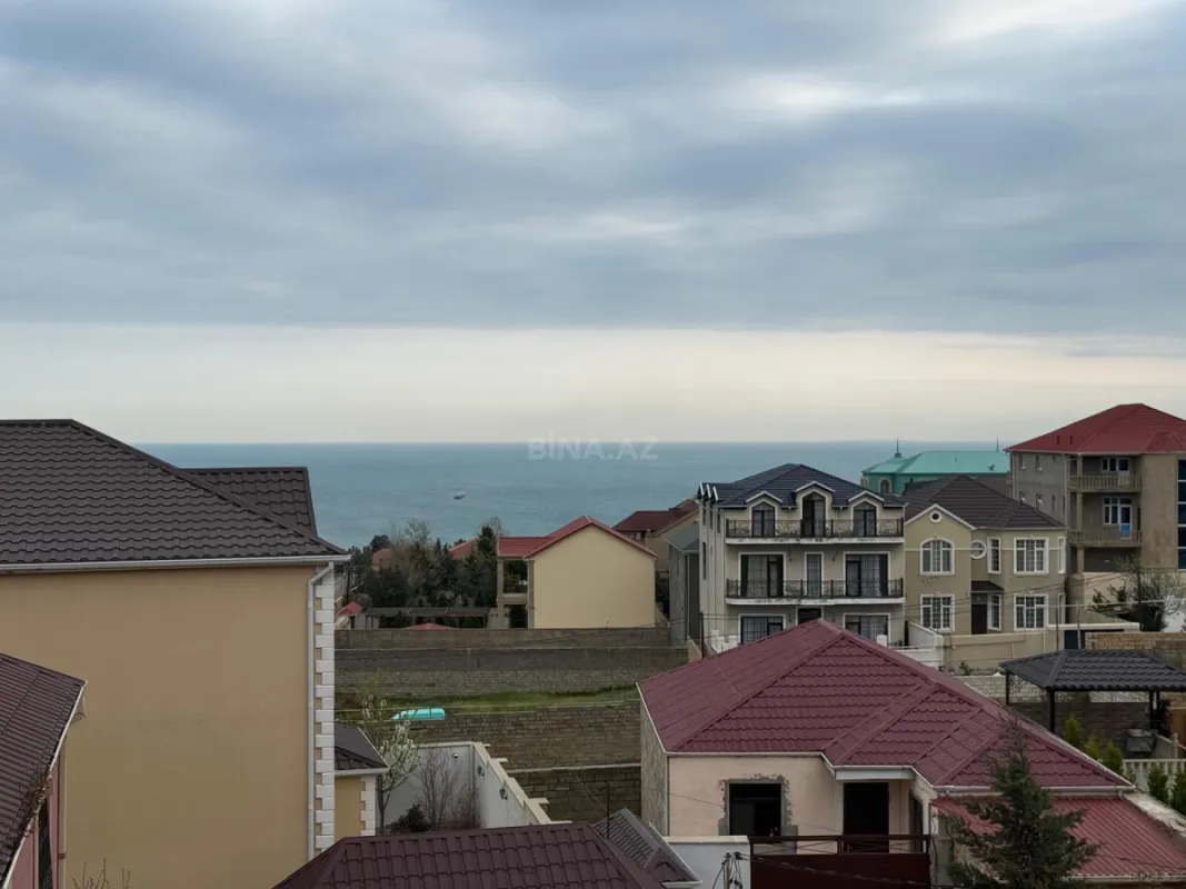 Satılır 7 otaqlı həyət evi 350 m²