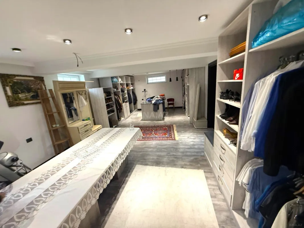 Satılır 7 otaqlı həyət evi 350 m²