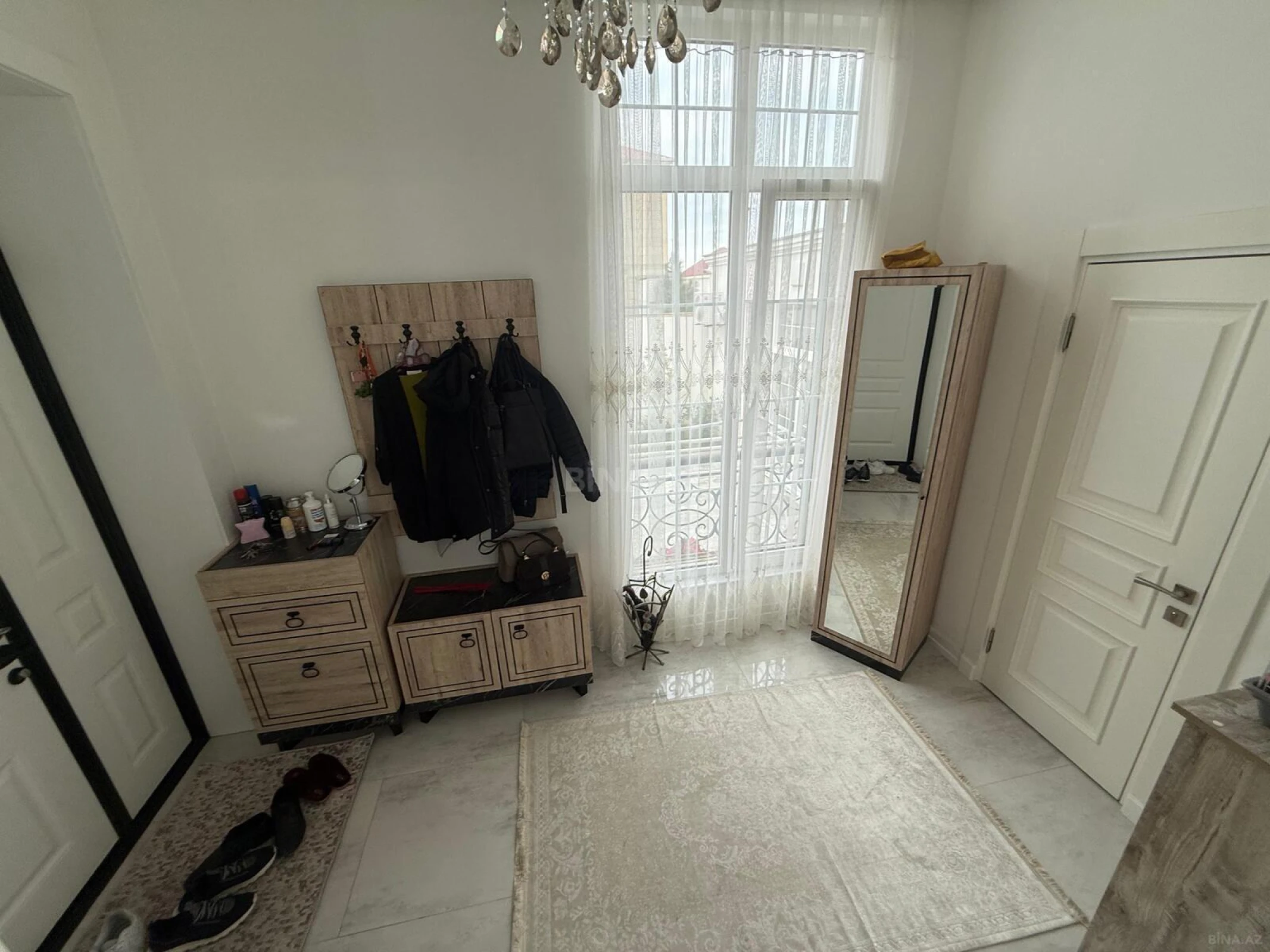 Satılır 7 otaqlı həyət evi 350 m²