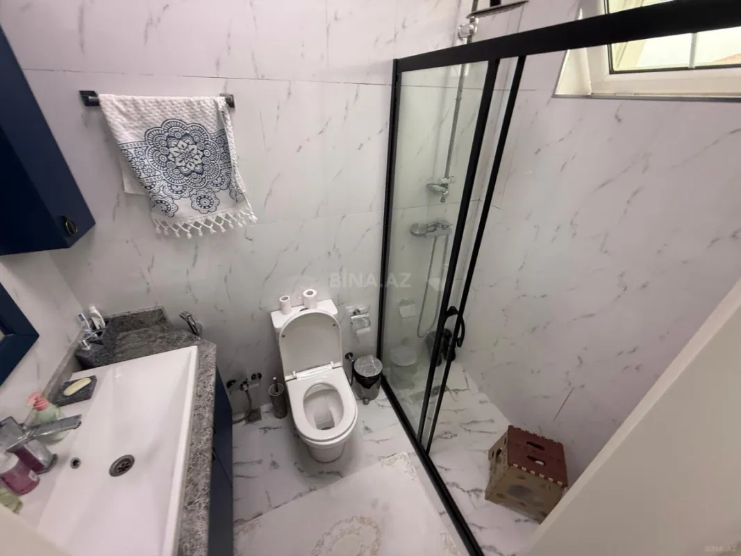 Satılır 7 otaqlı həyət evi 350 m²