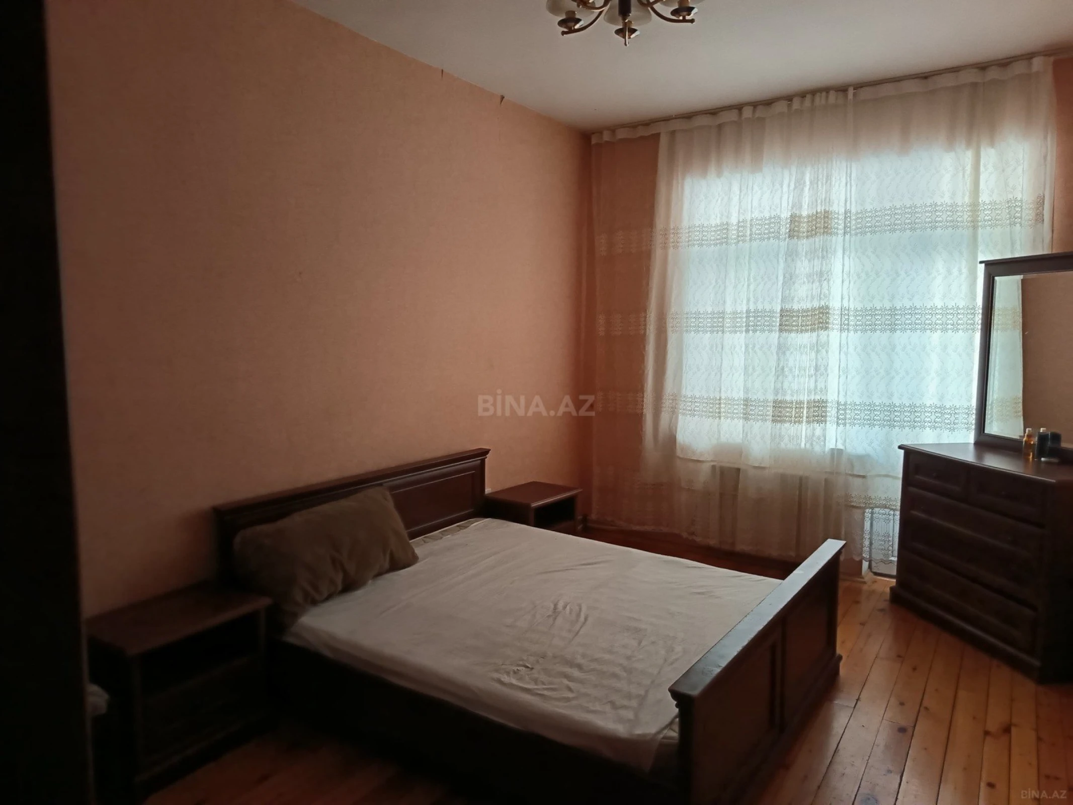 Kirayə verilir 2 otaqlı mənzil 65 m²