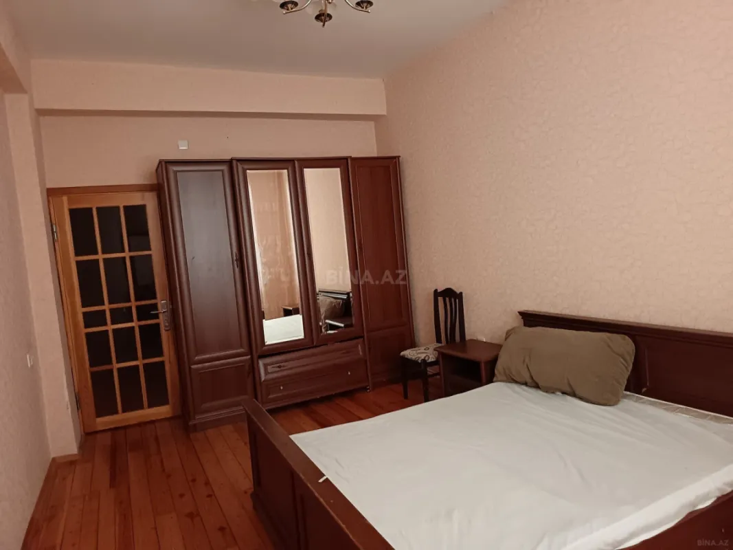 Kirayə verilir 2 otaqlı mənzil 65 m²