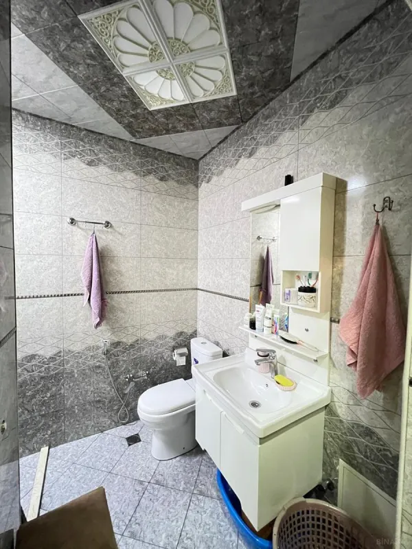 Satılır 2 otaqlı mənzil 65 m²