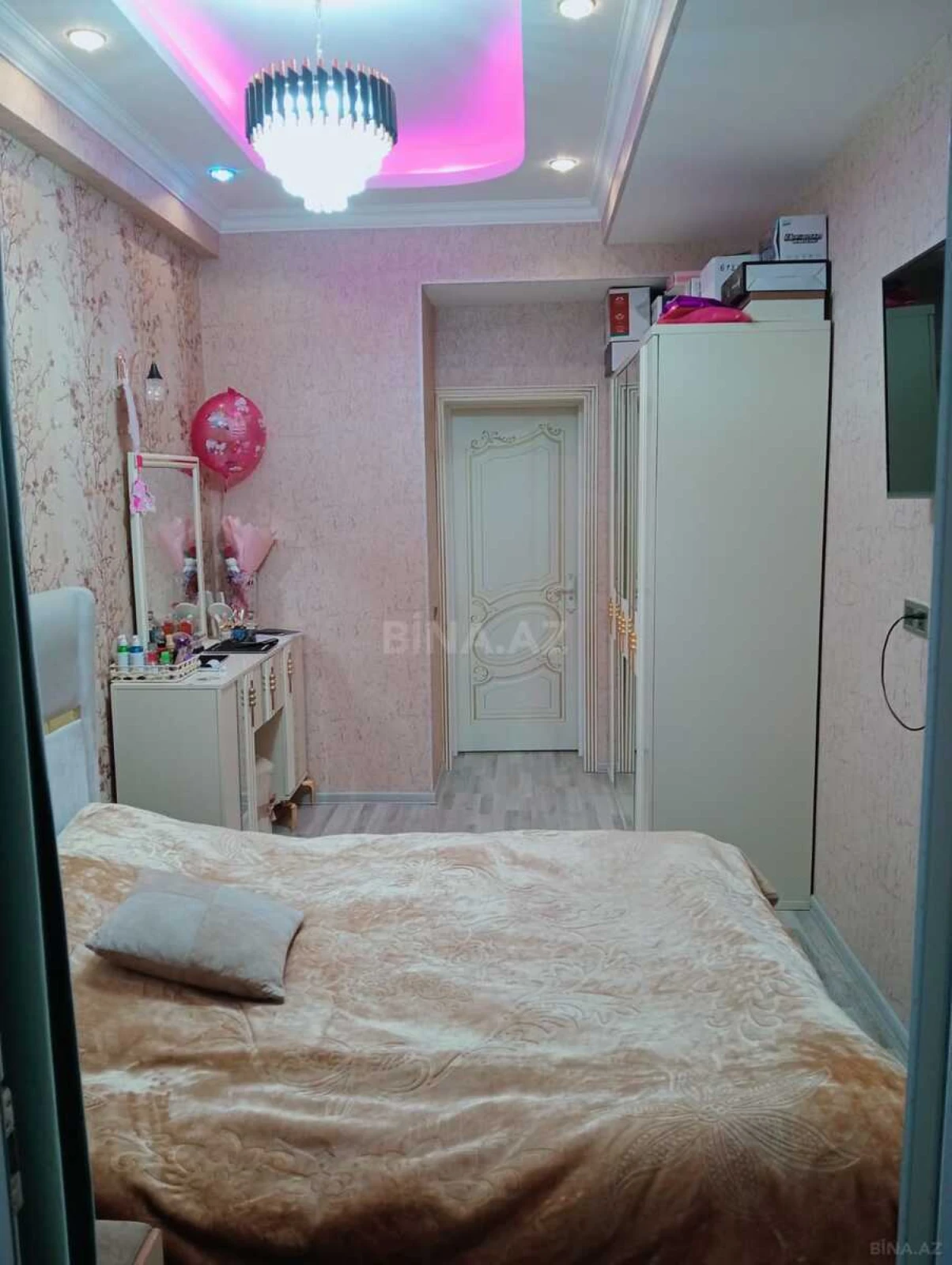 Satılır 2 otaqlı mənzil 65 m²