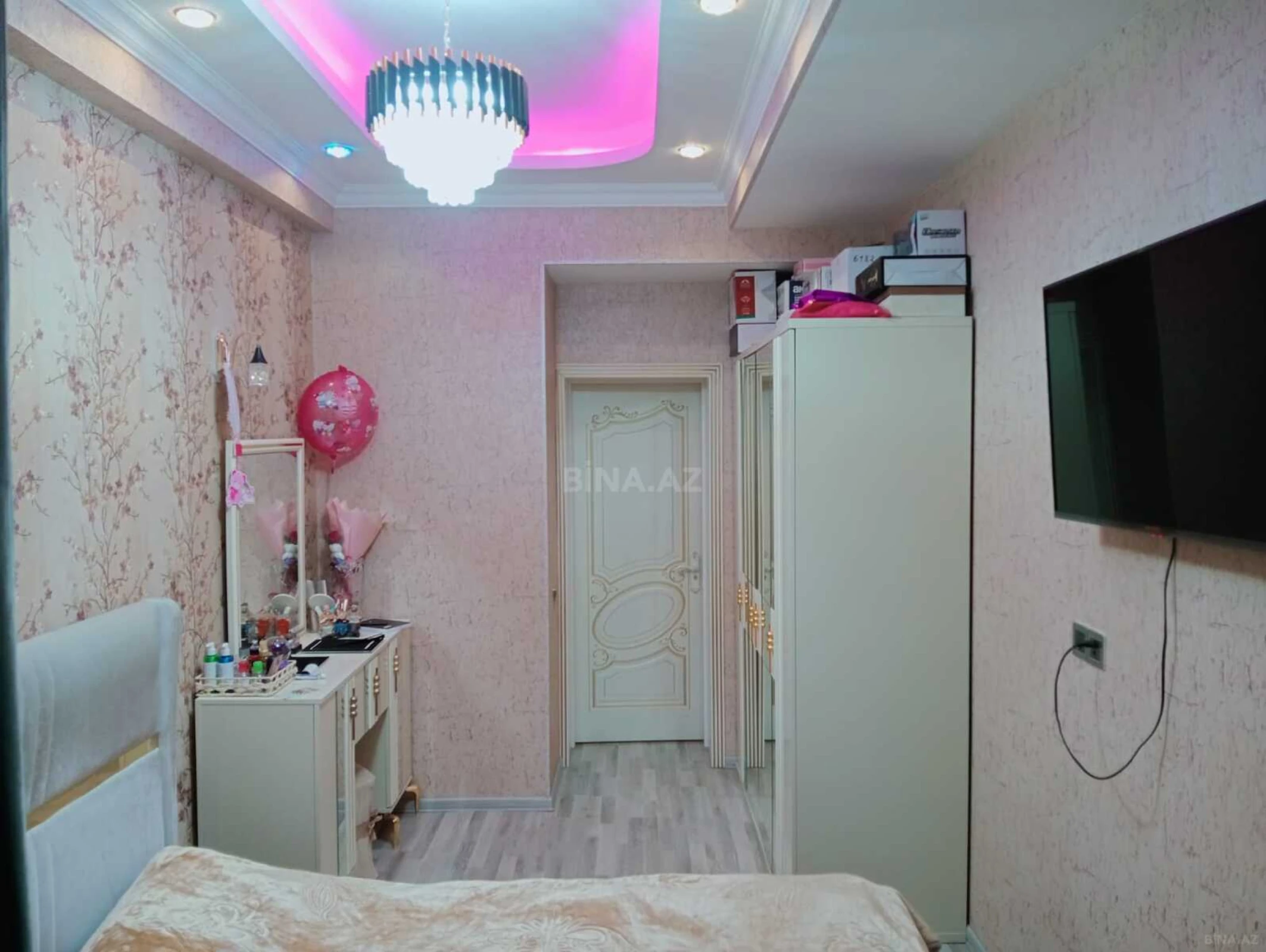 Satılır 2 otaqlı mənzil 65 m²
