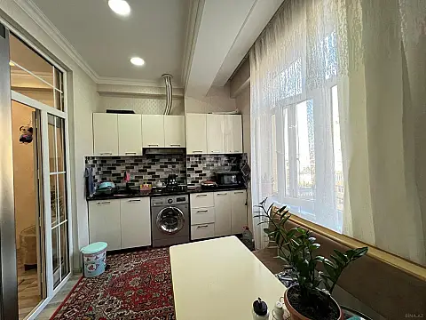 Satılır 2 otaqlı mənzil 65 m²