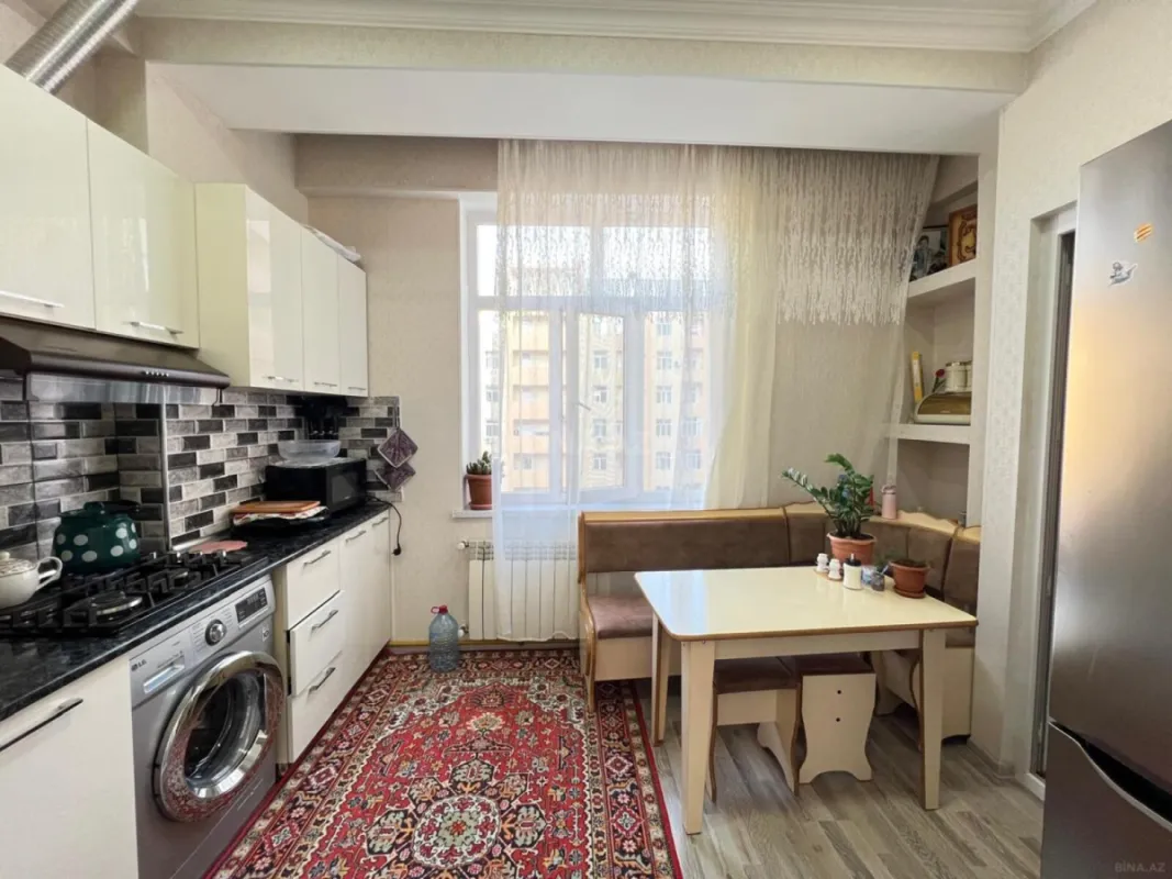 Satılır 2 otaqlı mənzil 65 m²