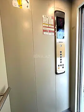 Satılır 4 otaqlı mənzil 110 m²