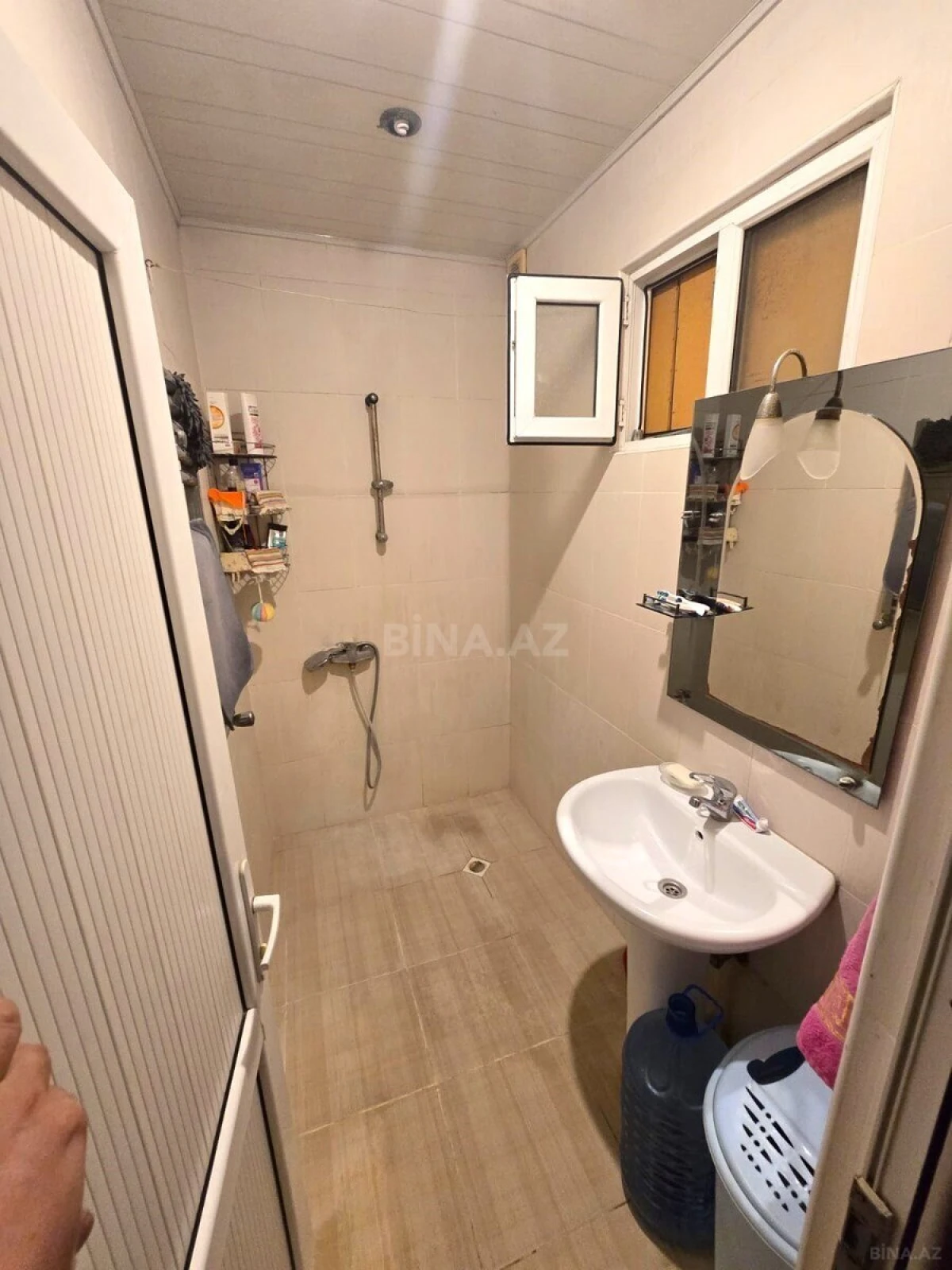 Satılır 4 otaqlı mənzil 110 m²