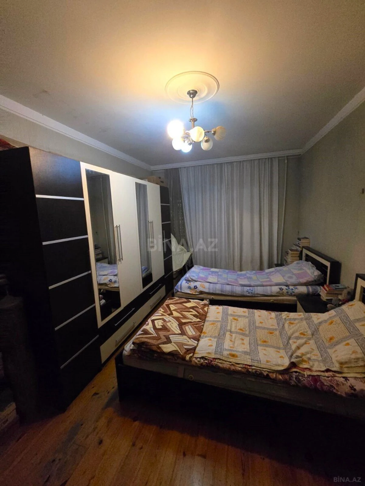 Satılır 4 otaqlı mənzil 110 m²