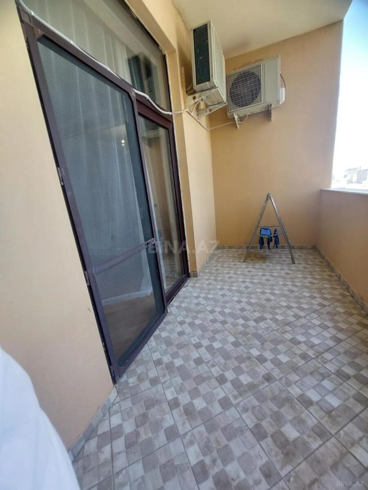 Kirayə verilir 2 otaqlı mənzil 70 m²