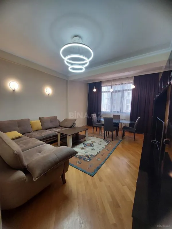 Kirayə verilir 2 otaqlı mənzil 70 m²