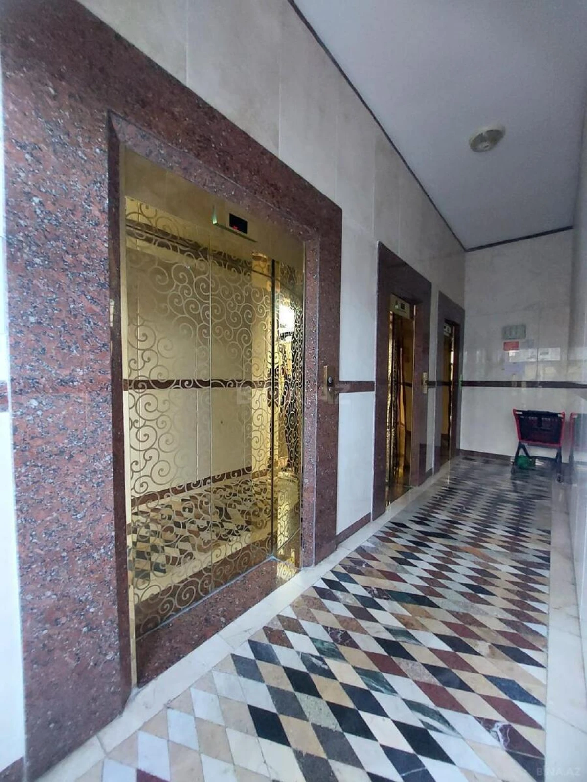 Kirayə verilir 2 otaqlı mənzil 70 m²