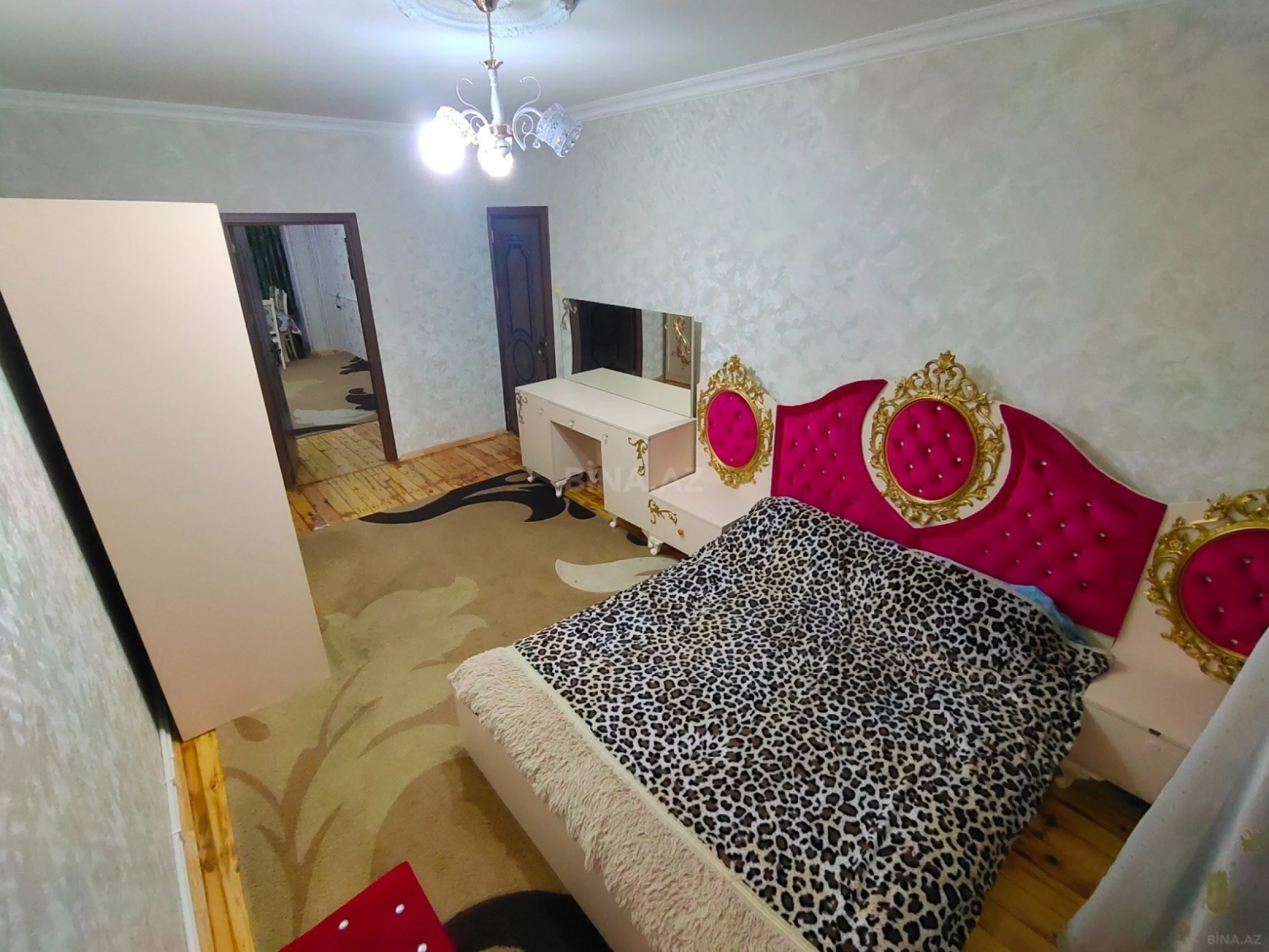 Kirayə verilir 4 otaqlı mənzil 89 m²