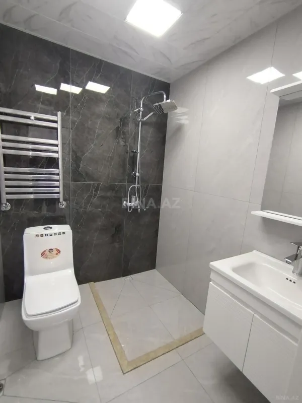 Satılır 2 otaqlı mənzil 65 m²