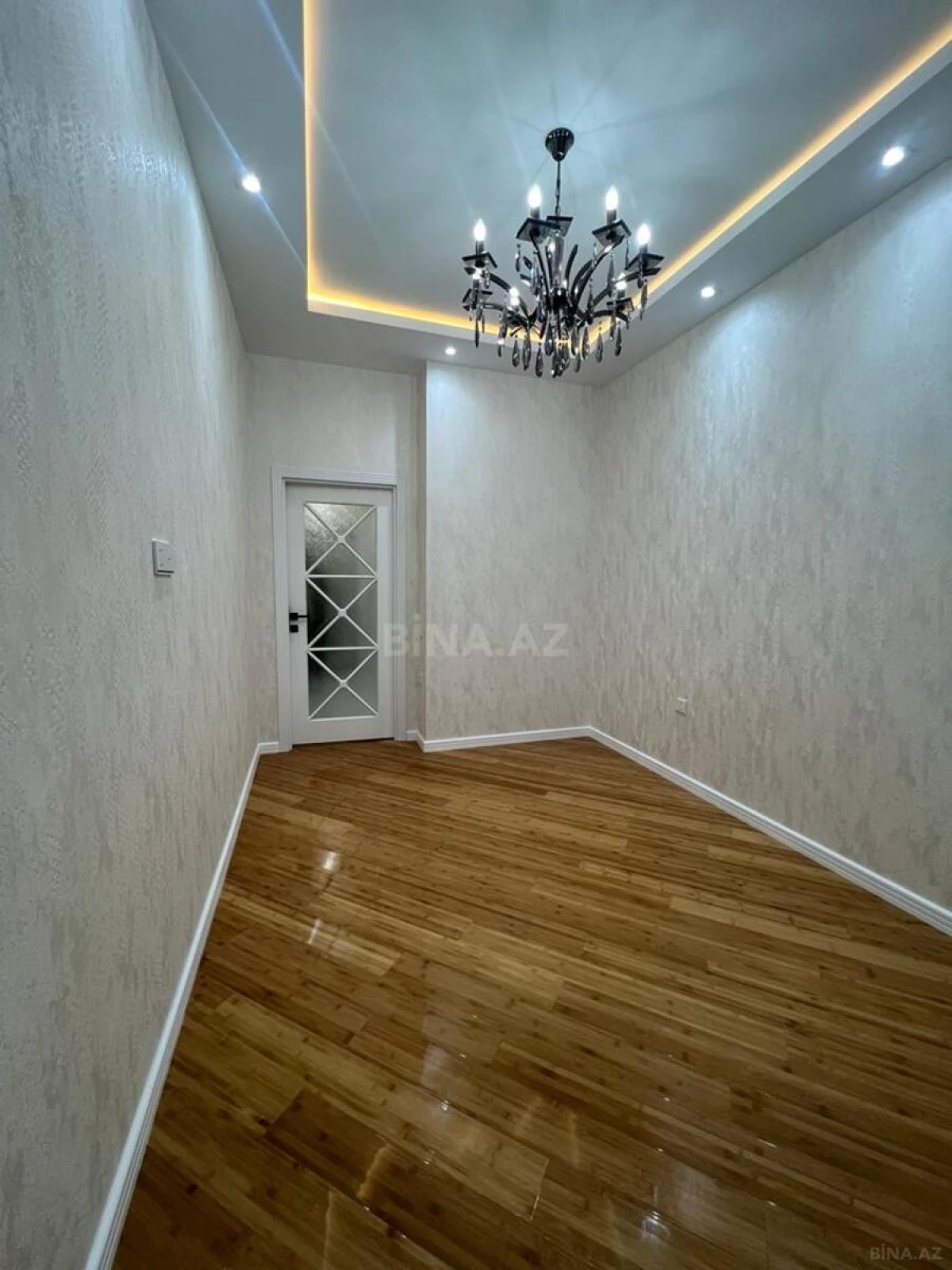 Kirayə verilir 2 otaqlı mənzil 65 m²
