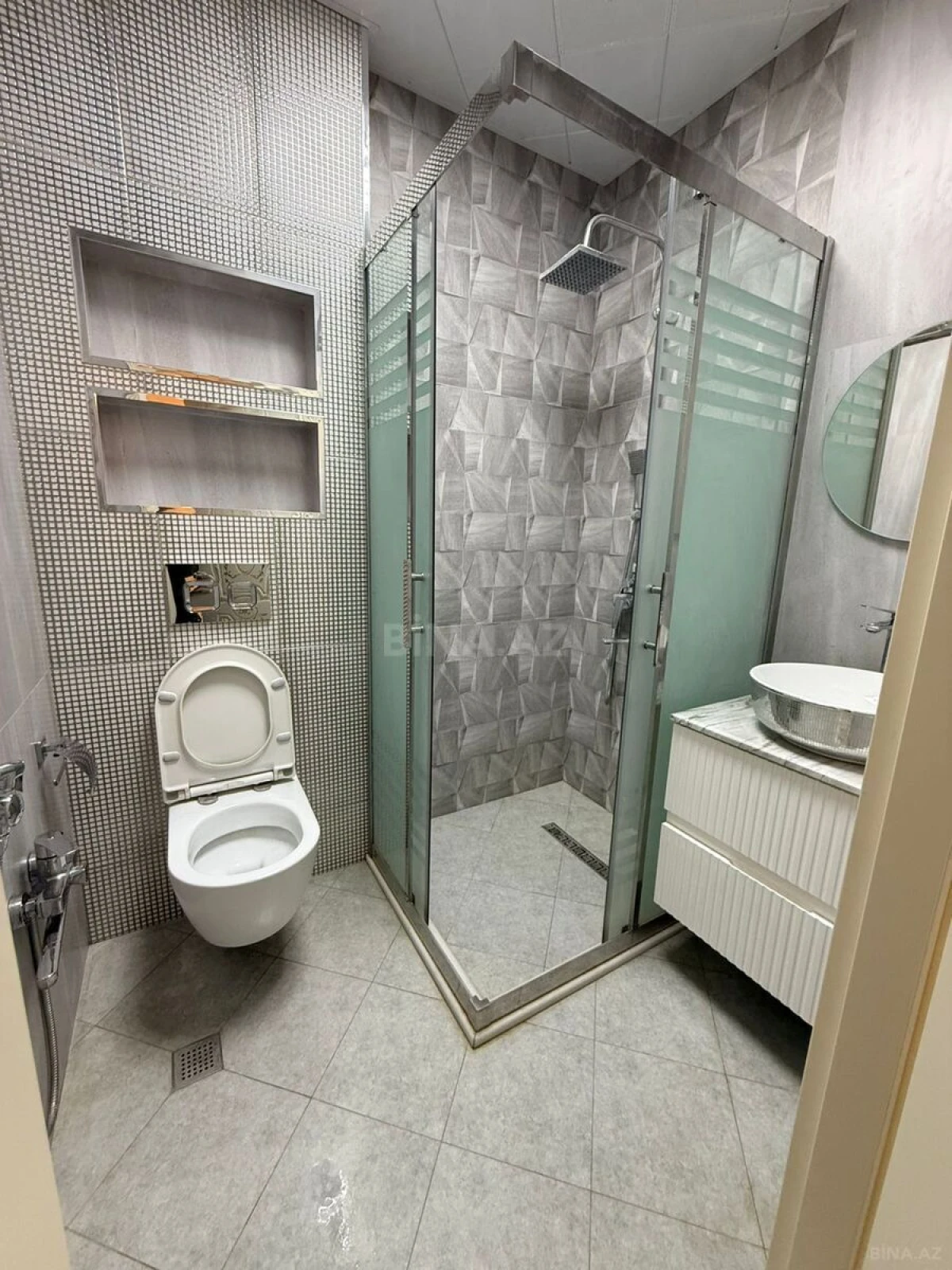 Kirayə verilir 2 otaqlı mənzil 75 m²