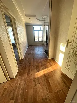 Satılır 4 otaqlı həyət evi 190 m²