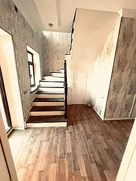 Satılır 4 otaqlı həyət evi 190 m²