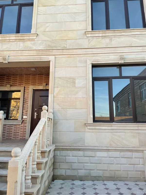 Satılır 4 otaqlı həyət evi 190 m²