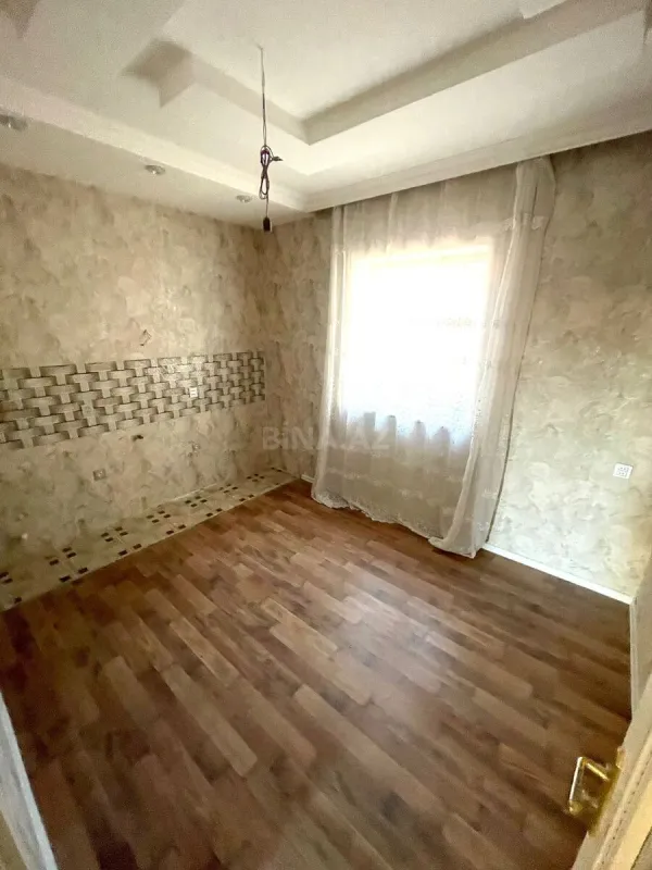 Satılır 4 otaqlı həyət evi 190 m²