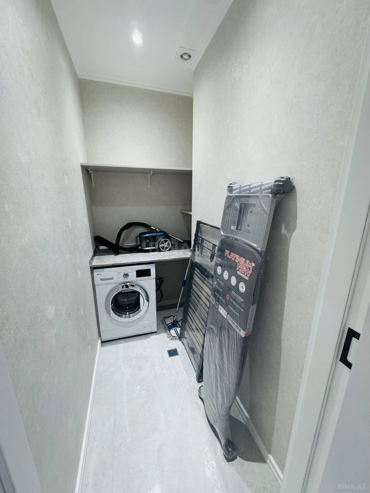 Kirayə verilir 2 otaqlı mənzil 108 m²