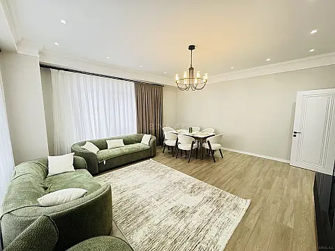 Kirayə verilir 2 otaqlı mənzil 108 m²