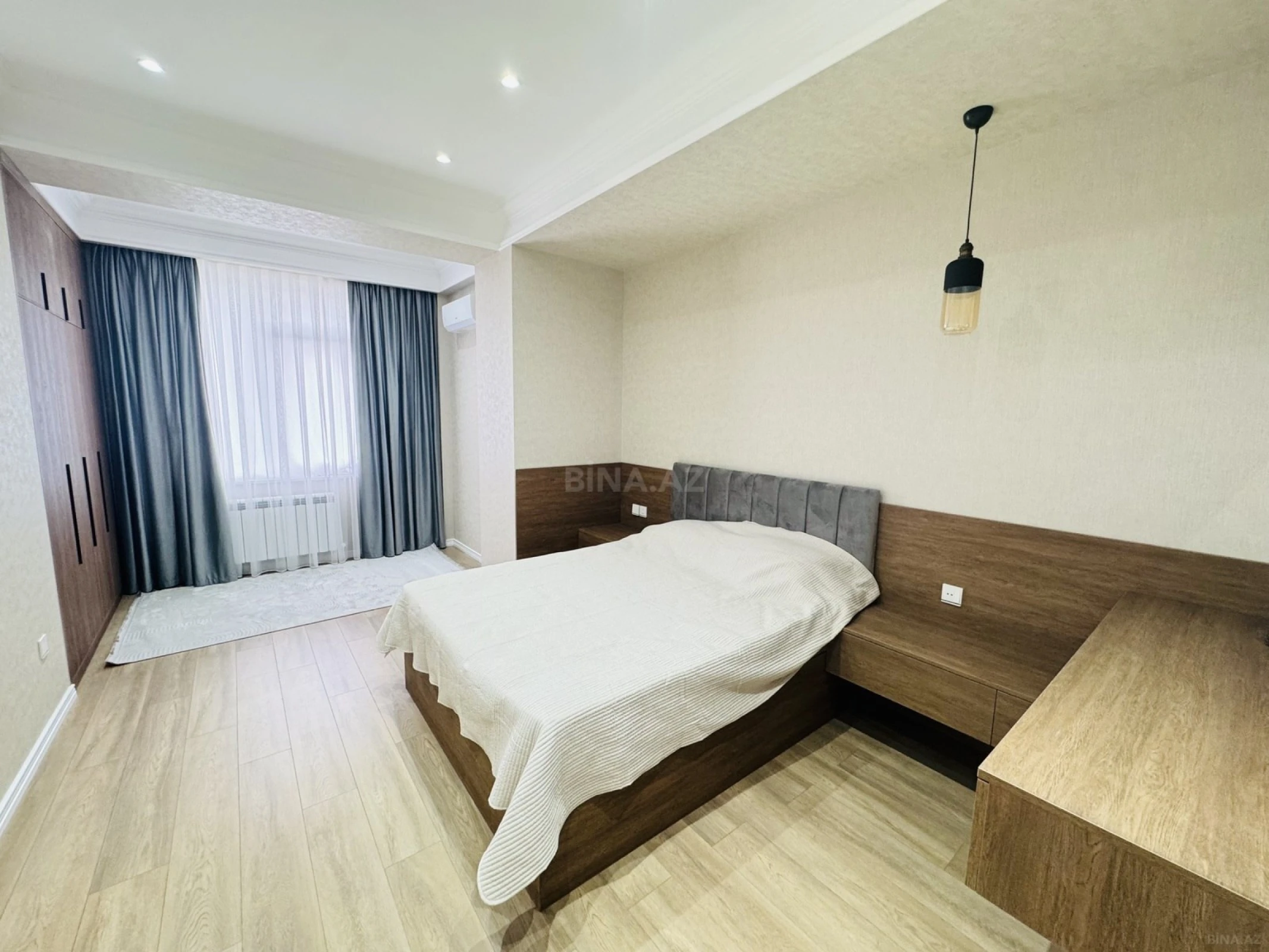 Kirayə verilir 2 otaqlı mənzil 108 m²