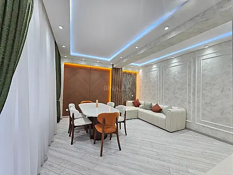 Satılır 2 otaqlı mənzil 63 m²