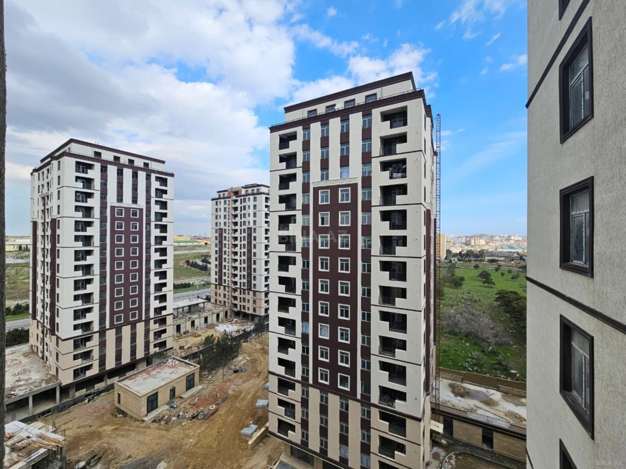 Satılır 2 otaqlı mənzil 63 m²