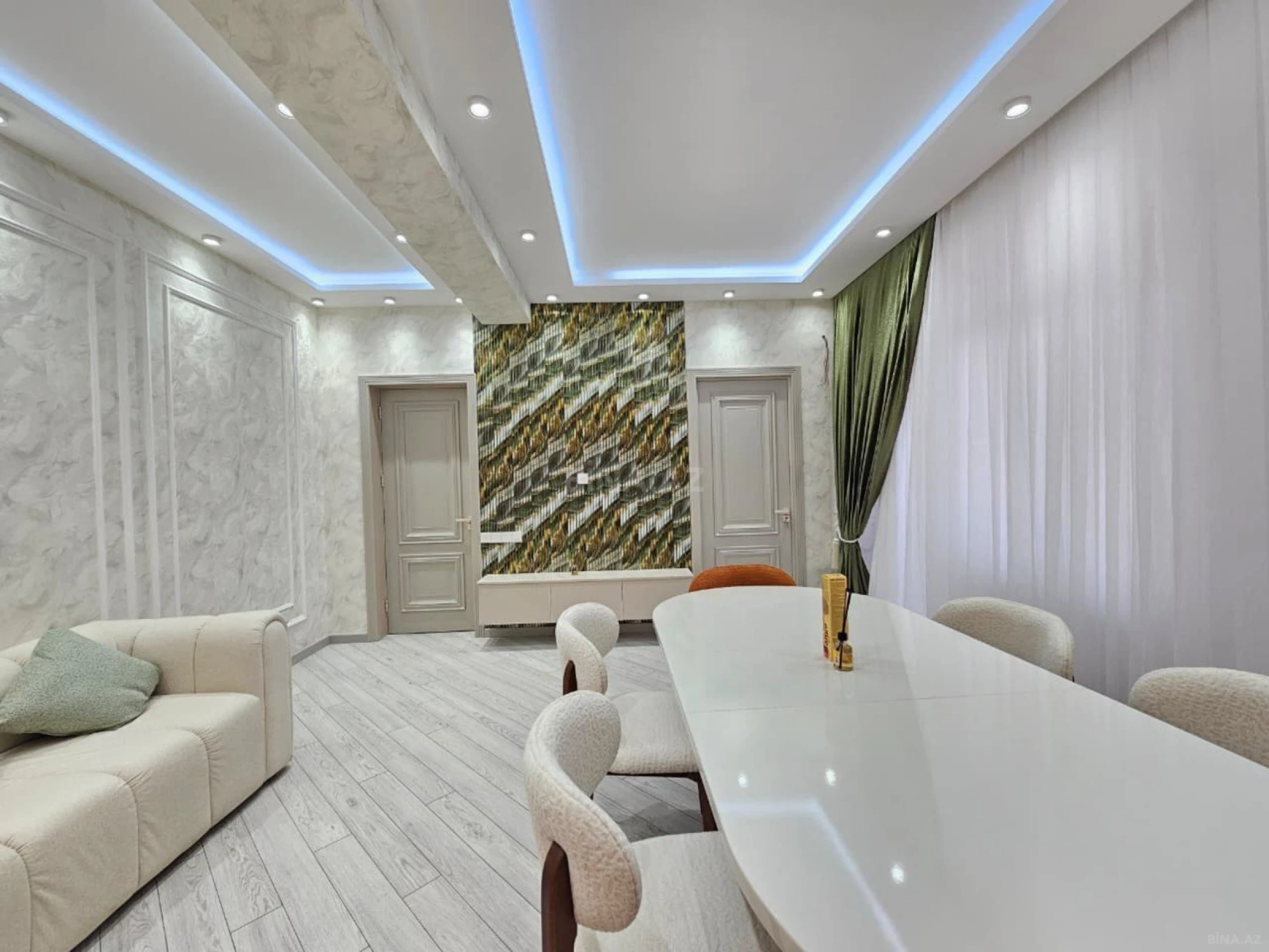 Satılır 2 otaqlı mənzil 63 m²