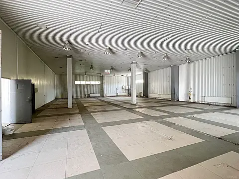 Kirayə verilir obyekt 2000 m²