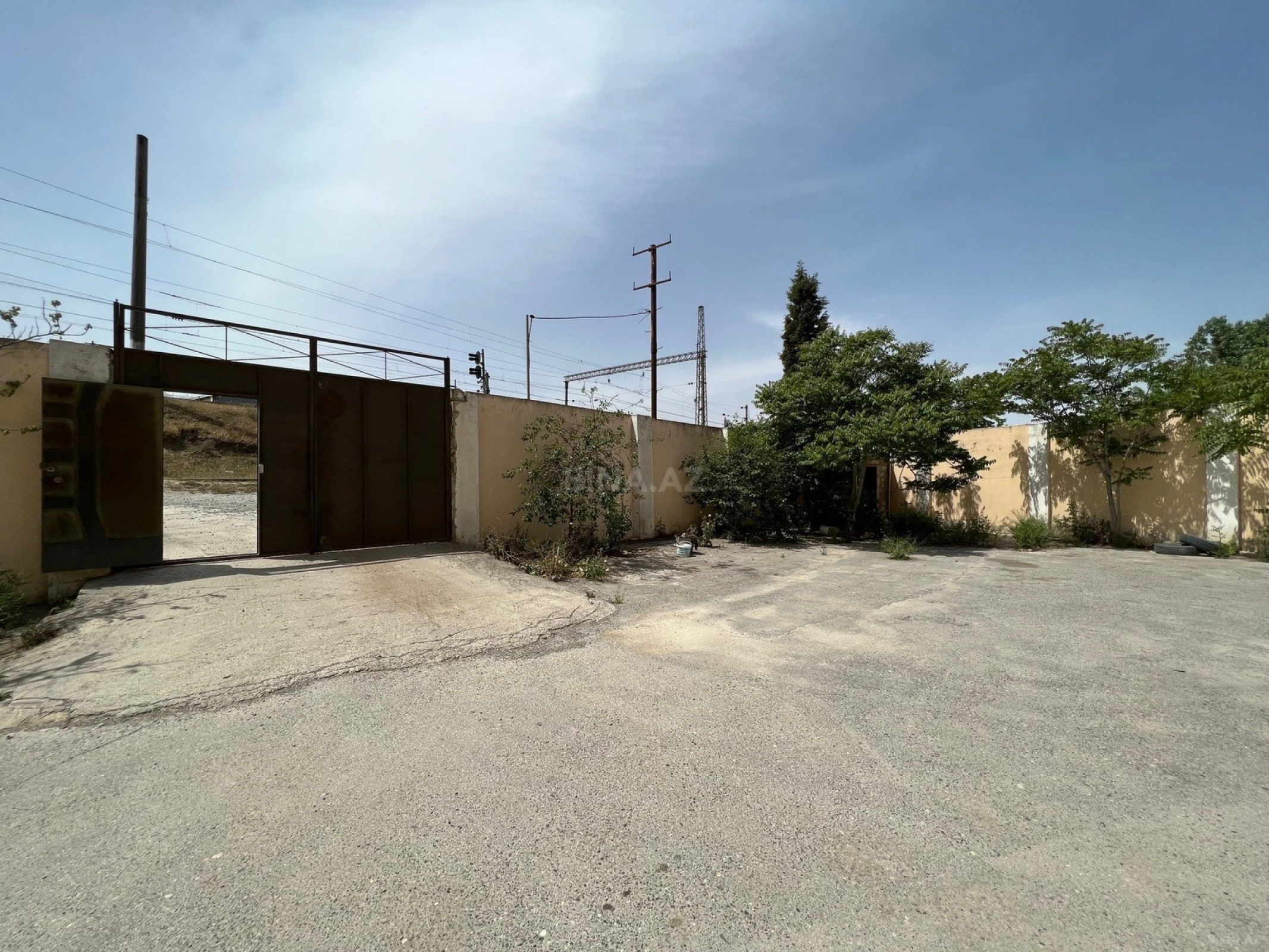 Kirayə verilir obyekt 2000 m²