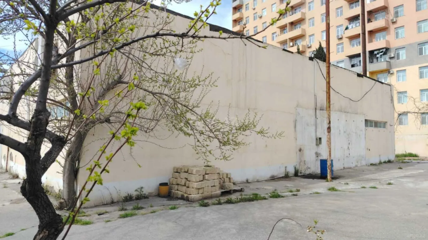 Kirayə verilir obyekt 2000 m²