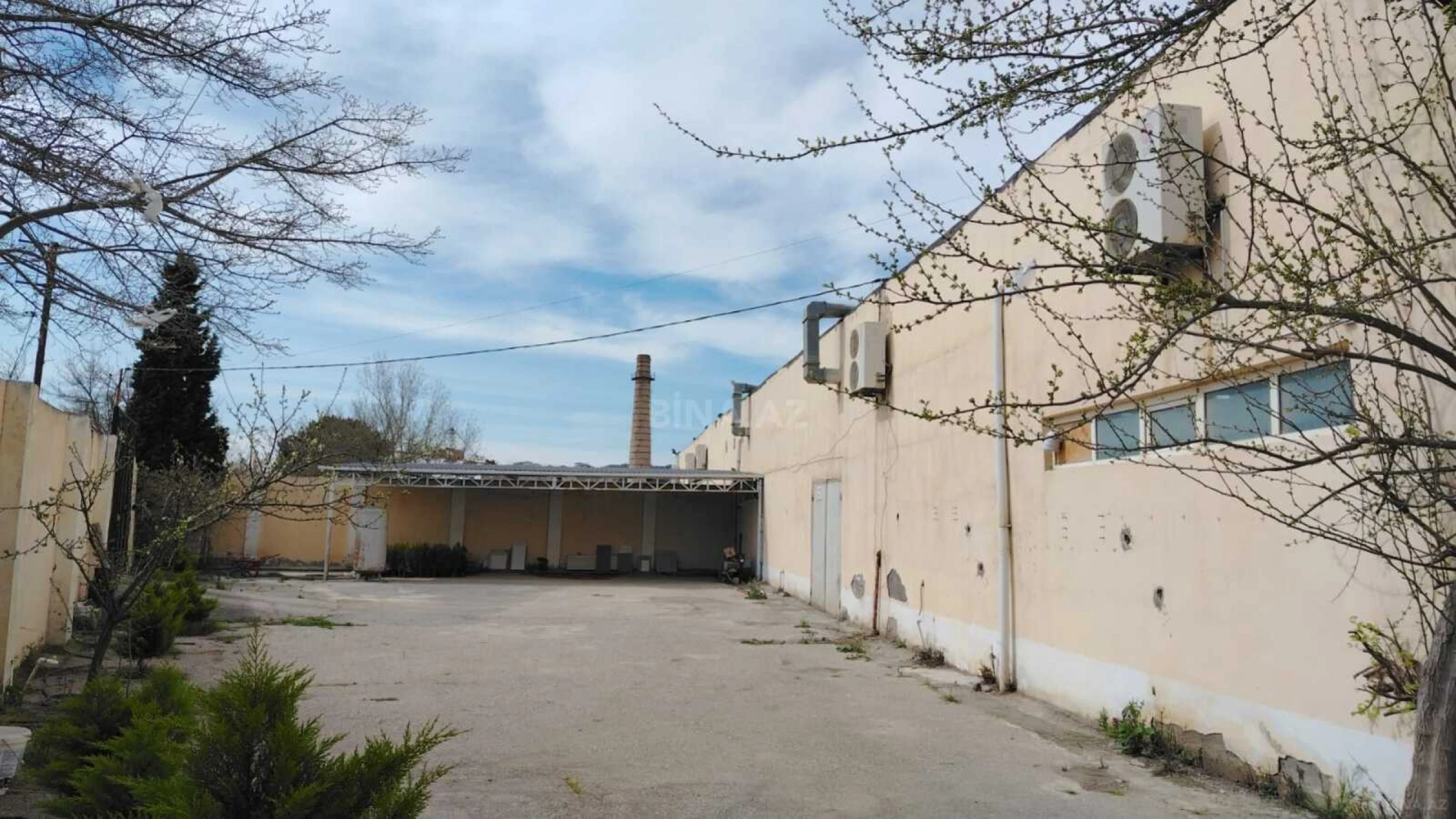 Kirayə verilir obyekt 2000 m²