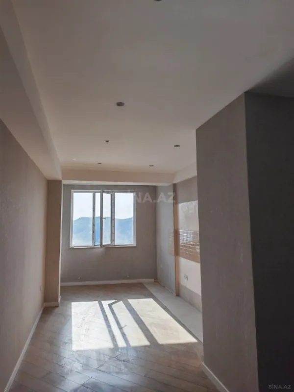 Satılır 3 otaqlı mənzil 137 m²