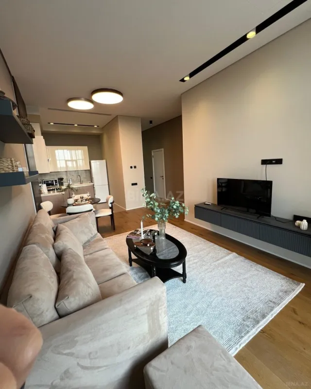 Kirayə verilir 2 otaqlı mənzil 72 m²