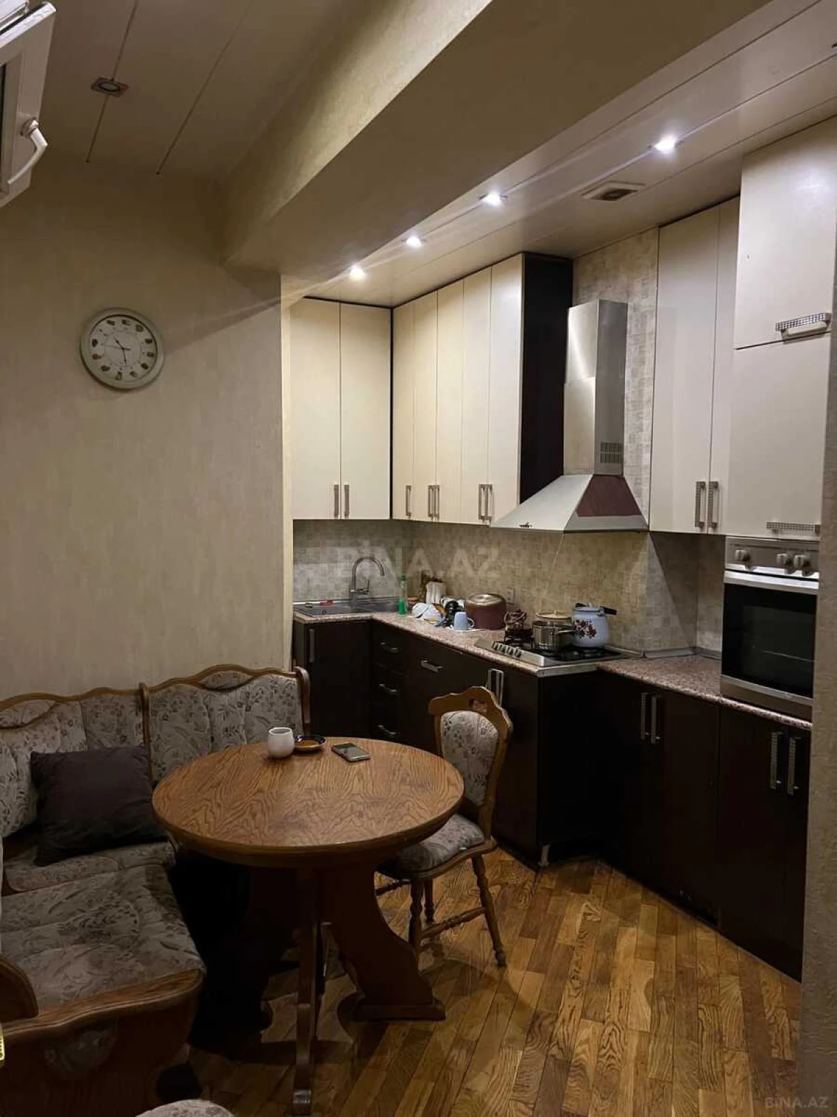 Kirayə verilir 3 otaqlı mənzil 120 m²