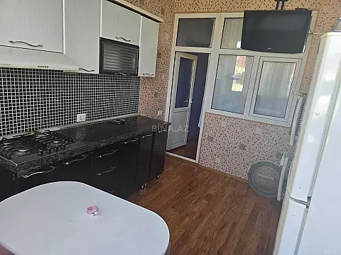 Kirayə verilir 3 otaqlı mənzil 81 m²